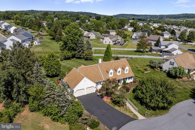 4 EAGLE CIR, Denver, PA 17517