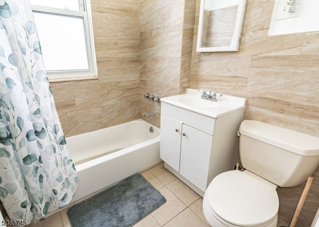 74 Smith St, Newark City, NJ 07106