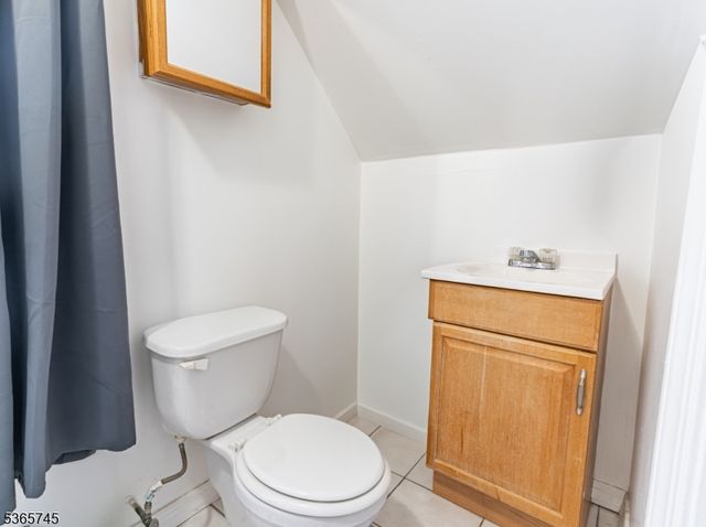 74 Smith St, Newark City, NJ 07106