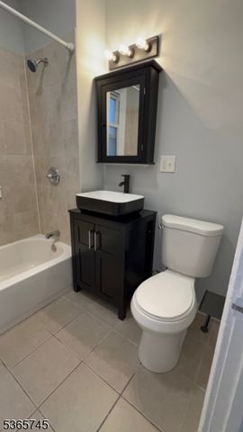 74 Smith St, Newark City, NJ 07106