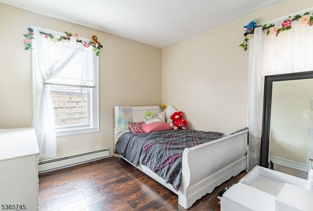 74 Smith St, Newark City, NJ 07106