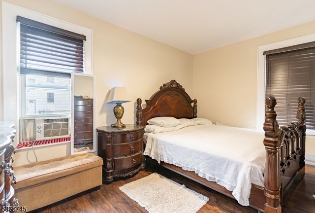 74 Smith St, Newark City, NJ 07106