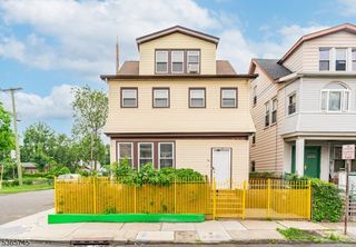 74 Smith St, Newark City, NJ 07106