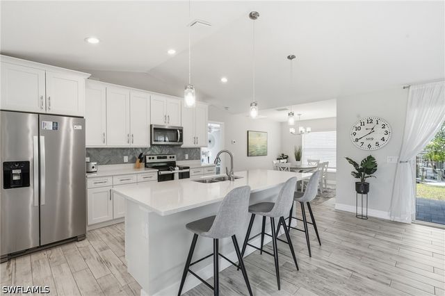 3728 Yucatan PKWY, Cape Coral, FL 33993
