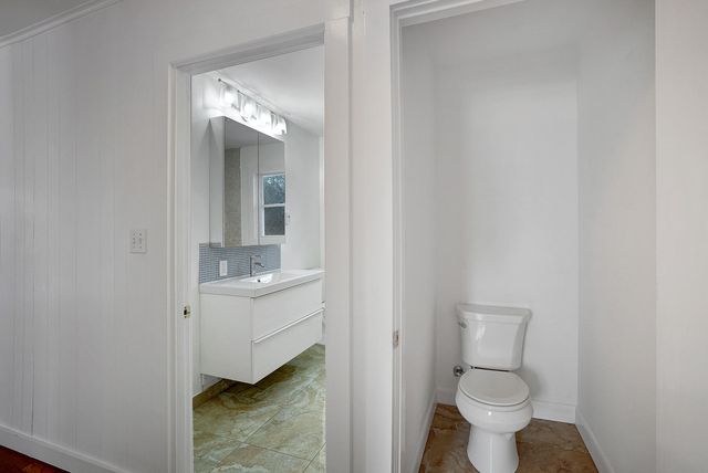 22 Oklahoma Avenue, Vineyard Haven, MA 02568