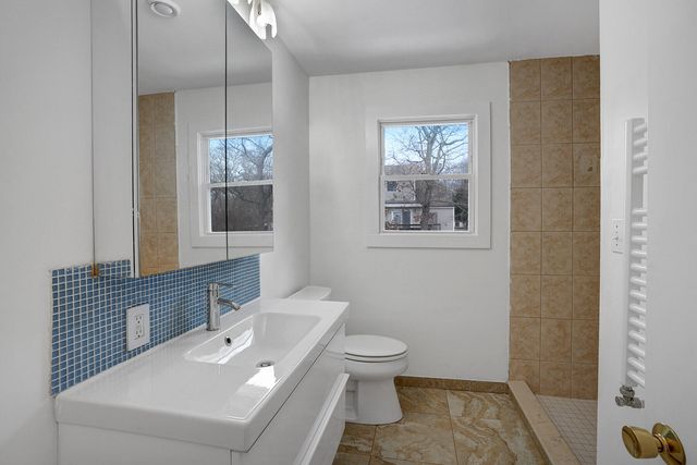 22 Oklahoma Avenue, Vineyard Haven, MA 02568