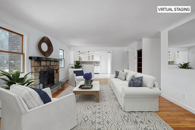 22 Oklahoma Avenue, Vineyard Haven, MA 02568