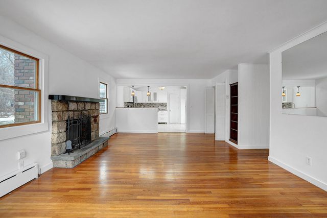 22 Oklahoma Avenue, Vineyard Haven, MA 02568