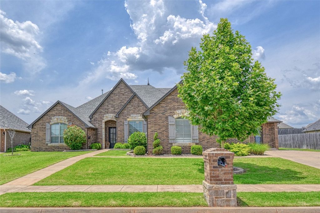 3017 Colton Drive, Edmond, OK 73013