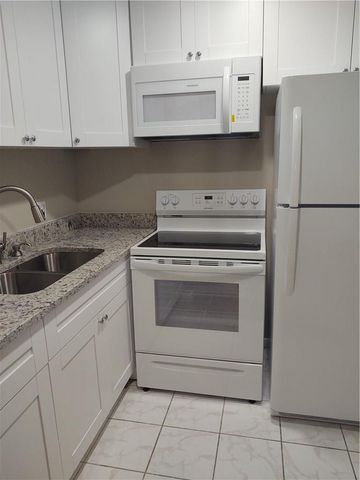 16 Keswick A 16, Deerfield Beach, FL 33442