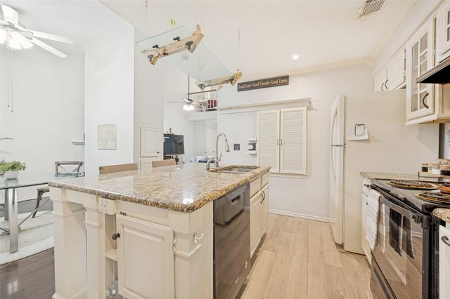 2800 Keller Springs Road 6B, Carrollton, TX 75006