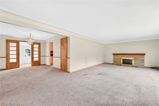 1887 Brainard Road, Lyndhurst, OH 44124