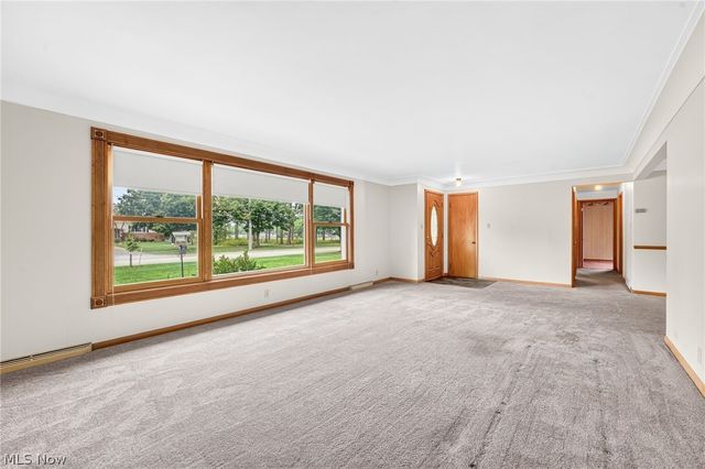 1887 Brainard Road, Lyndhurst, OH 44124