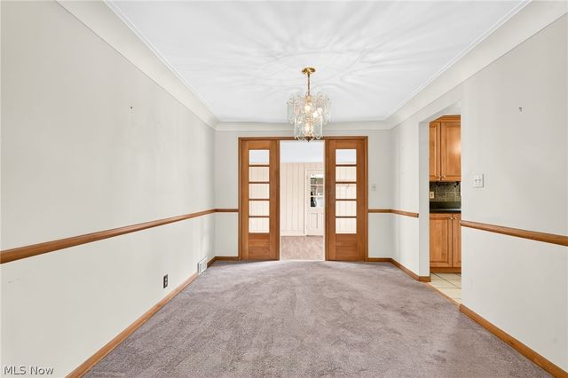 1887 Brainard Road, Lyndhurst, OH 44124