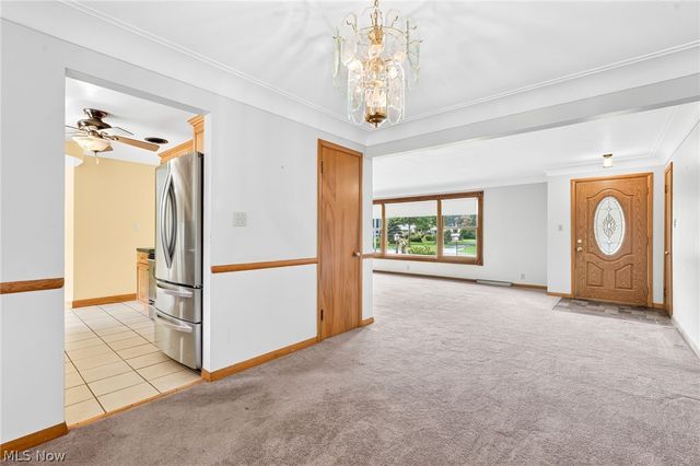 1887 Brainard Road, Lyndhurst, OH 44124