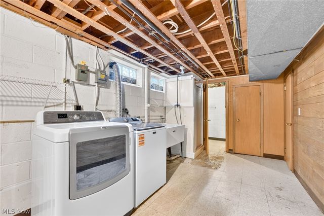 1887 Brainard Road, Lyndhurst, OH 44124