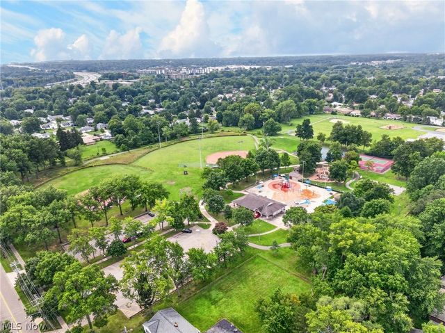 1887 Brainard Road, Lyndhurst, OH 44124