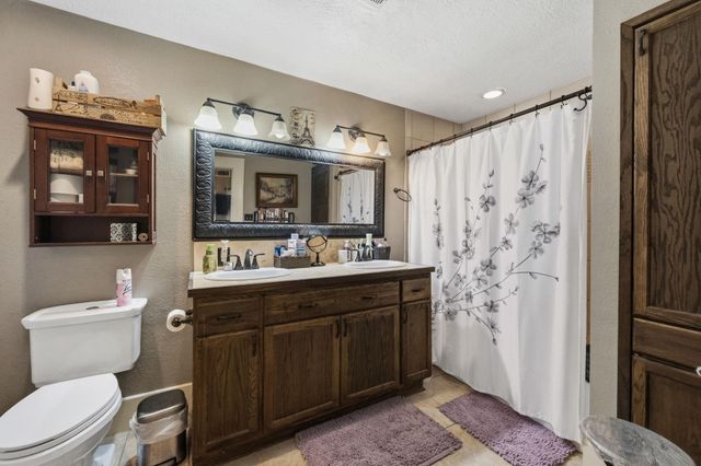 908 Sam Houston Avenue, Huntsville, TX 77320