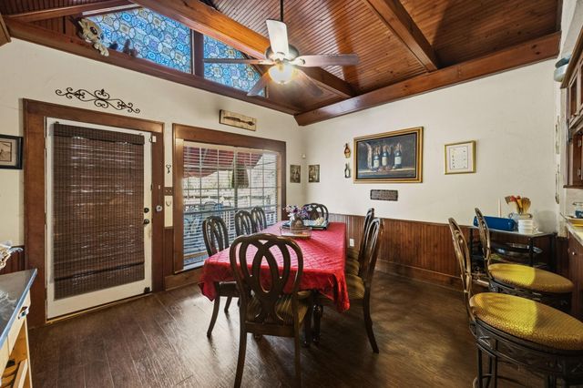 908 Sam Houston Avenue, Huntsville, TX 77320