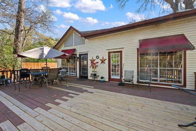 908 Sam Houston Avenue, Huntsville, TX 77320