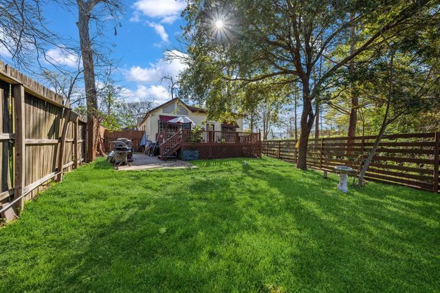 908 Sam Houston Avenue, Huntsville, TX 77320