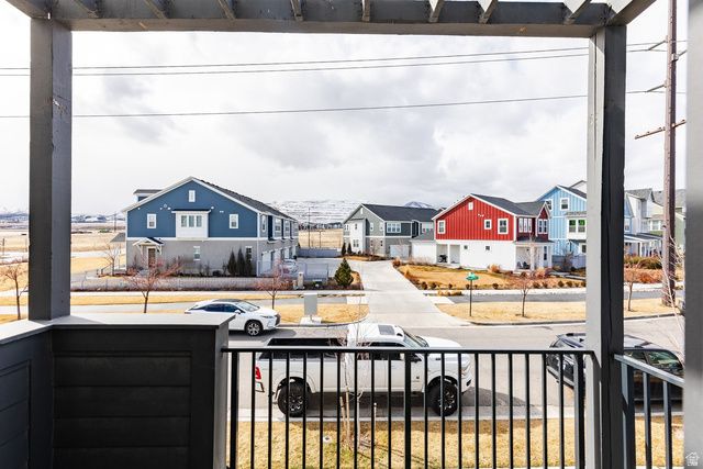 11661 S SKYWARD RD, South Jordan, UT 84009