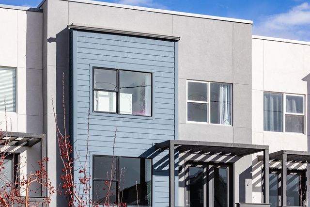 11661 S SKYWARD RD, South Jordan, UT 84009