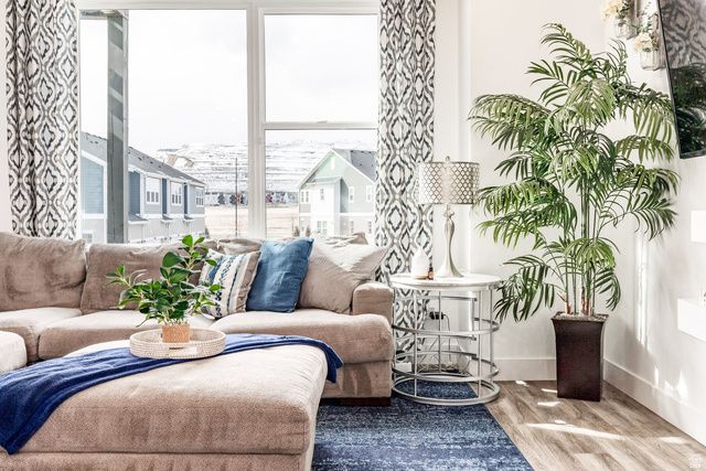 11661 S SKYWARD RD, South Jordan, UT 84009