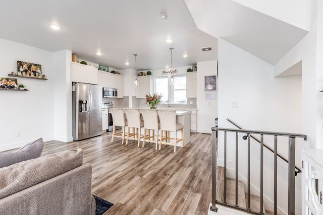 11661 S SKYWARD RD, South Jordan, UT 84009