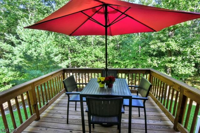 10 Stanley Way, Wanaque Boro, NJ 07465