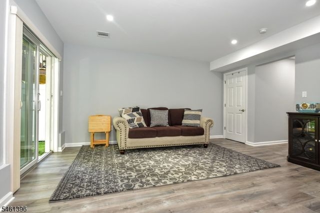 10 Stanley Way, Wanaque Boro, NJ 07465
