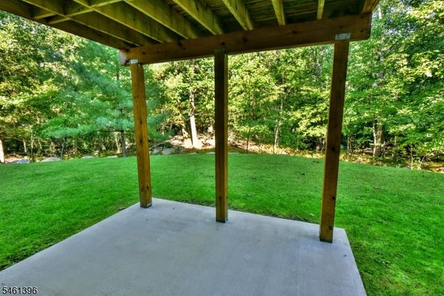 10 Stanley Way, Wanaque Boro, NJ 07465
