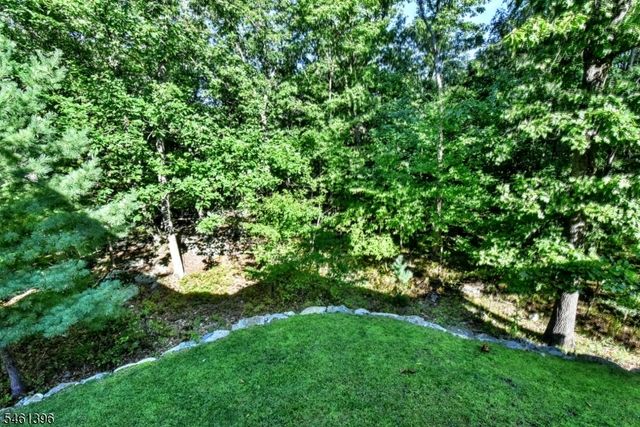 10 Stanley Way, Wanaque Boro, NJ 07465