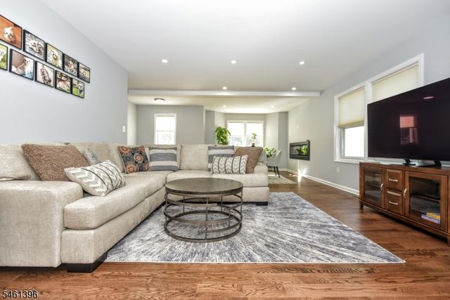 10 Stanley Way, Wanaque Boro, NJ 07465
