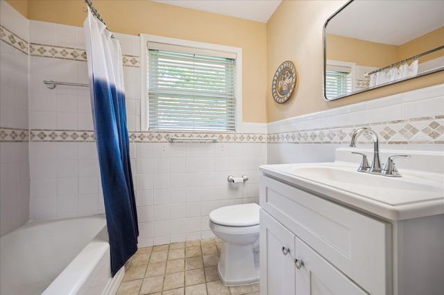 2038 Mcclendon Street, Houston, TX 77030