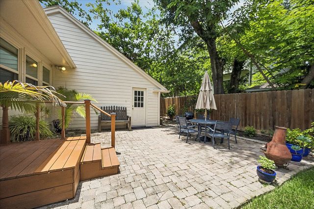 2038 Mcclendon Street, Houston, TX 77030