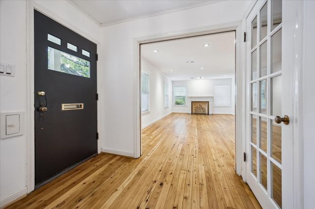 2038 Mcclendon Street, Houston, TX 77030