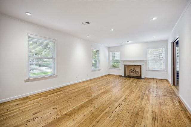 2038 Mcclendon Street, Houston, TX 77030