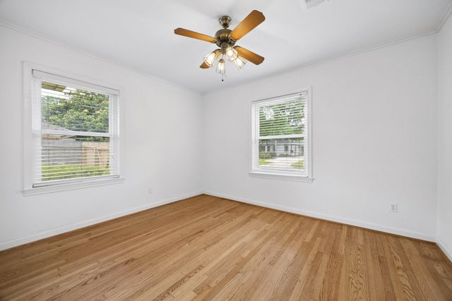 2038 Mcclendon Street, Houston, TX 77030