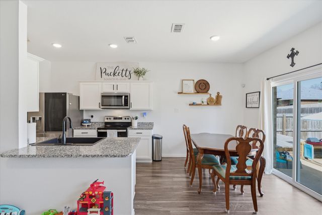 17494 Stacy Street, Lindale, TX 75771