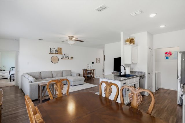 17494 Stacy Street, Lindale, TX 75771