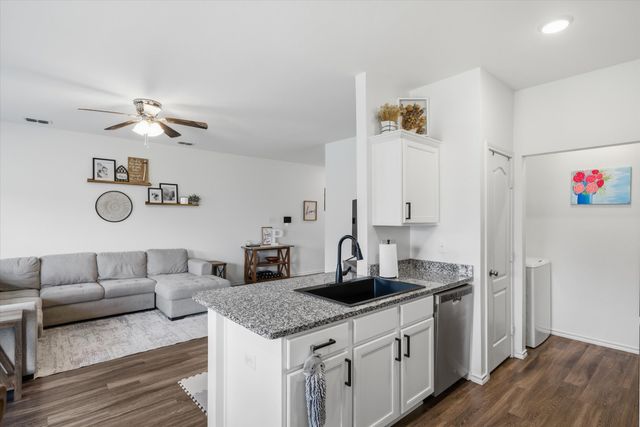 17494 Stacy Street, Lindale, TX 75771