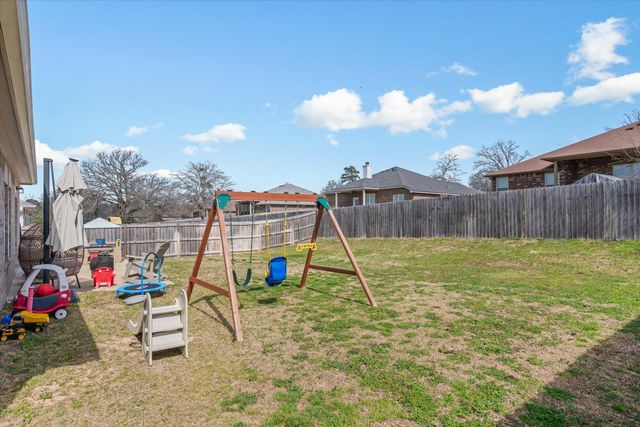 17494 Stacy Street, Lindale, TX 75771