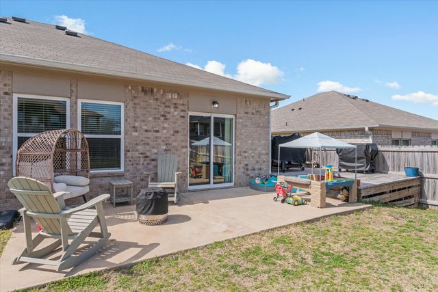 17494 Stacy Street, Lindale, TX 75771