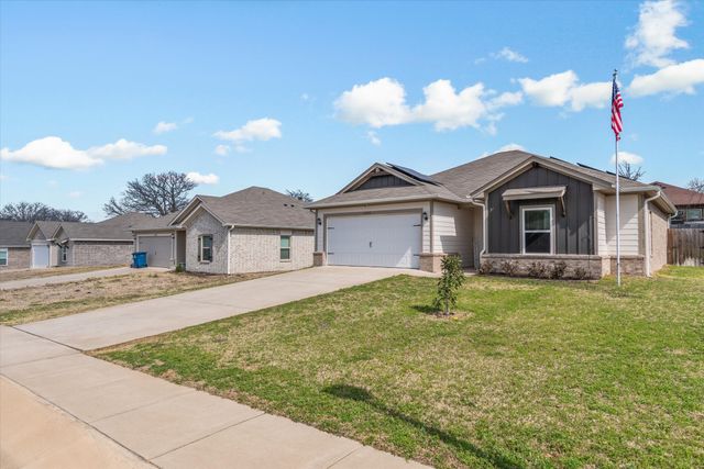 17494 Stacy Street, Lindale, TX 75771