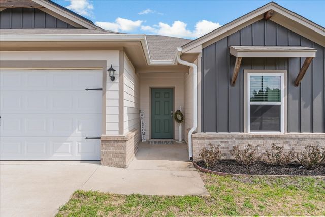 17494 Stacy Street, Lindale, TX 75771