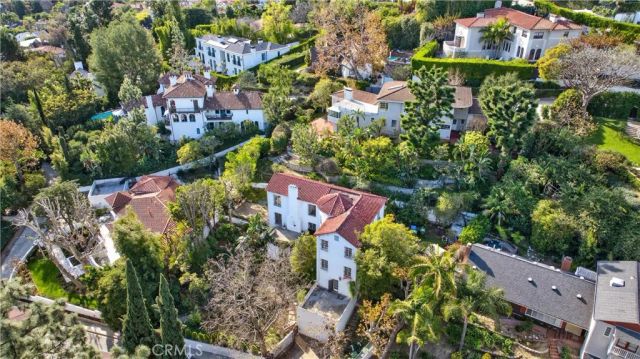 2329 N Edgemont, Los Angeles, CA 90027