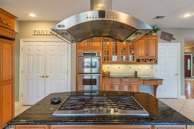 36 Roaring Brook Way, West Milford Twp., NJ 07480