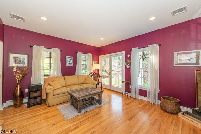 36 Roaring Brook Way, West Milford Twp., NJ 07480