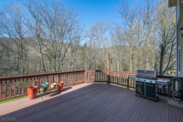 36 Roaring Brook Way, West Milford Twp., NJ 07480